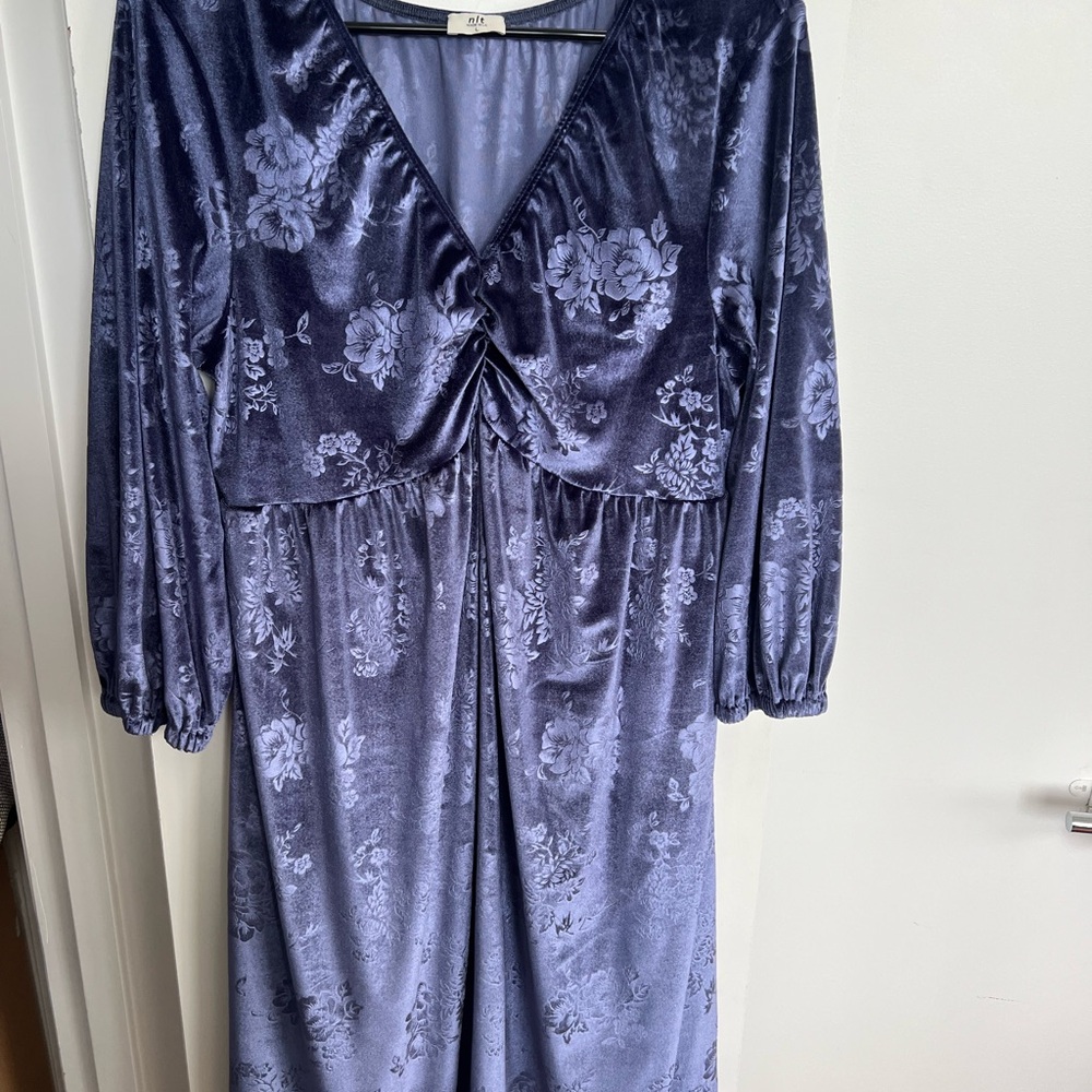 Elegant Blue Floral Dress
